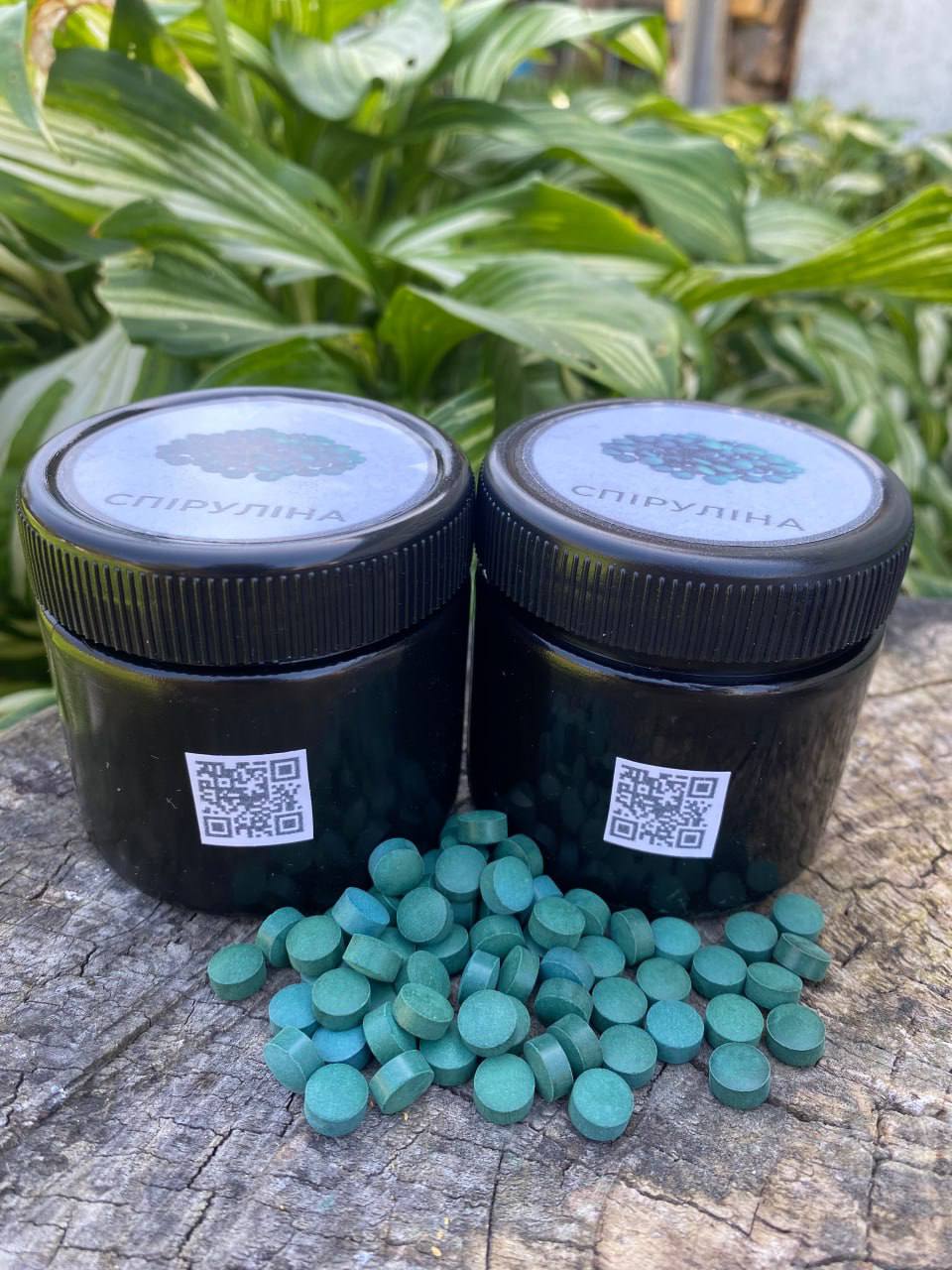 Натуральна спіруліна в таблетках та порошку — суперфуд для очищення та імунітету"